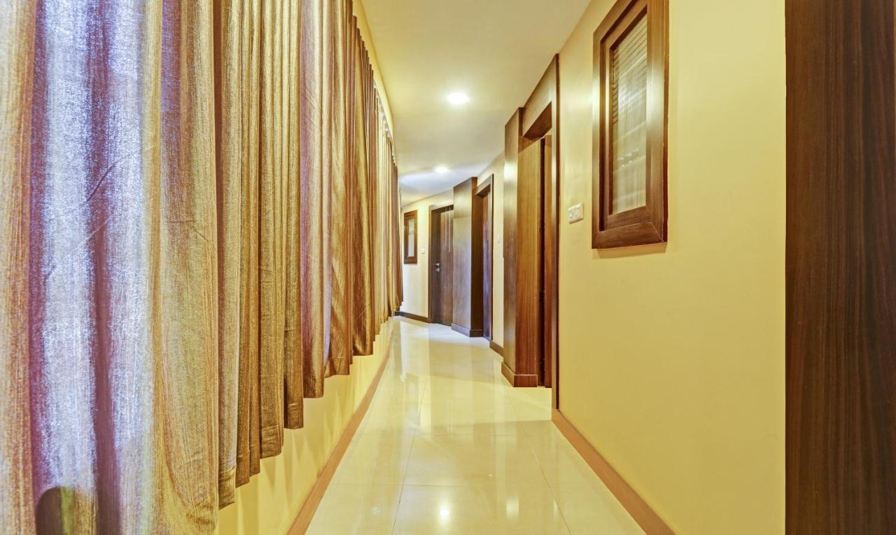 Itsy Hotels Sapphire Residency Manjeri Buitenkant foto